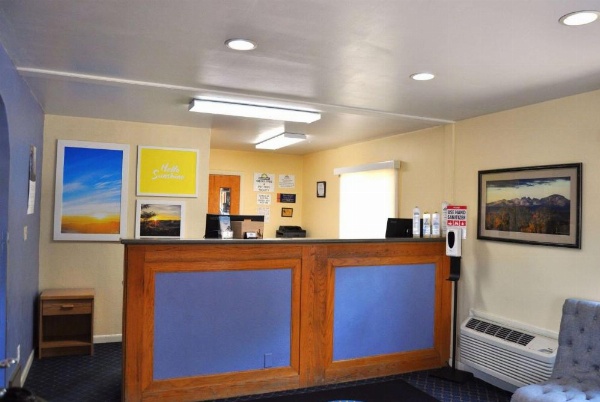 Days Inn by Wyndham Worland image 14