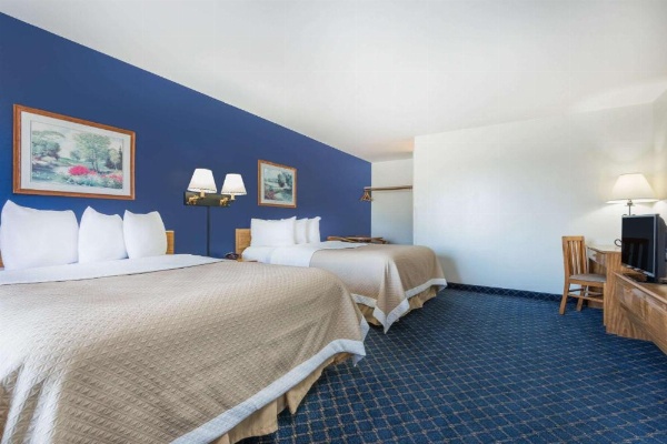 Days Inn by Wyndham Worland image 21