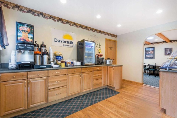 Days Inn by Wyndham Worland image 29