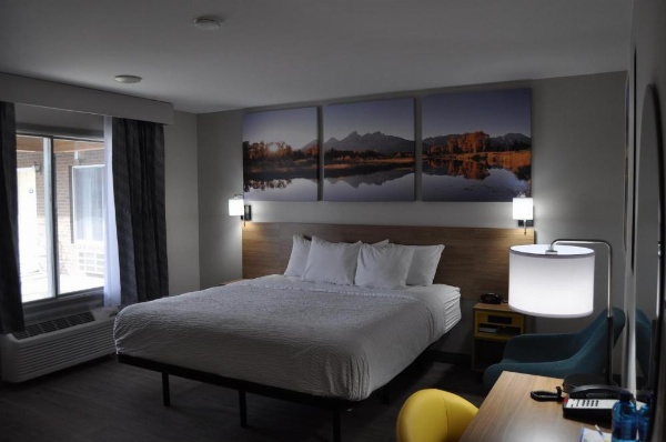 Days Inn by Wyndham Worland image 9